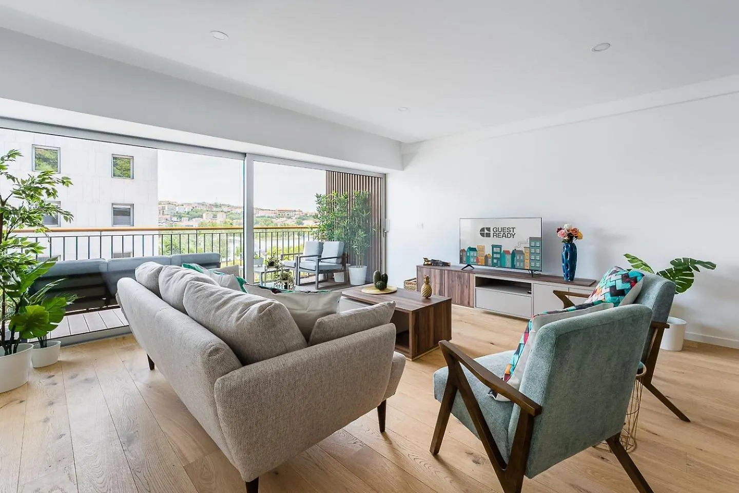 Guestready - Majestic Riverside Terrace In Coimbra Apartamento