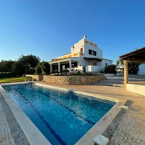 https://casa-esperana-carefree-living-with-pool-and-great-views.hotelaalgarve.com